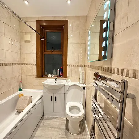 Portsmouth Pearl - Double Room With Shared Bathroom - Free Parking, Wi-Fi, Garden, Beach Exterior photo