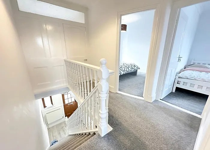 Portsmouth Pearl - Double Room With Shared Bathroom - Free Parking, Wi-Fi, Garden, Beach