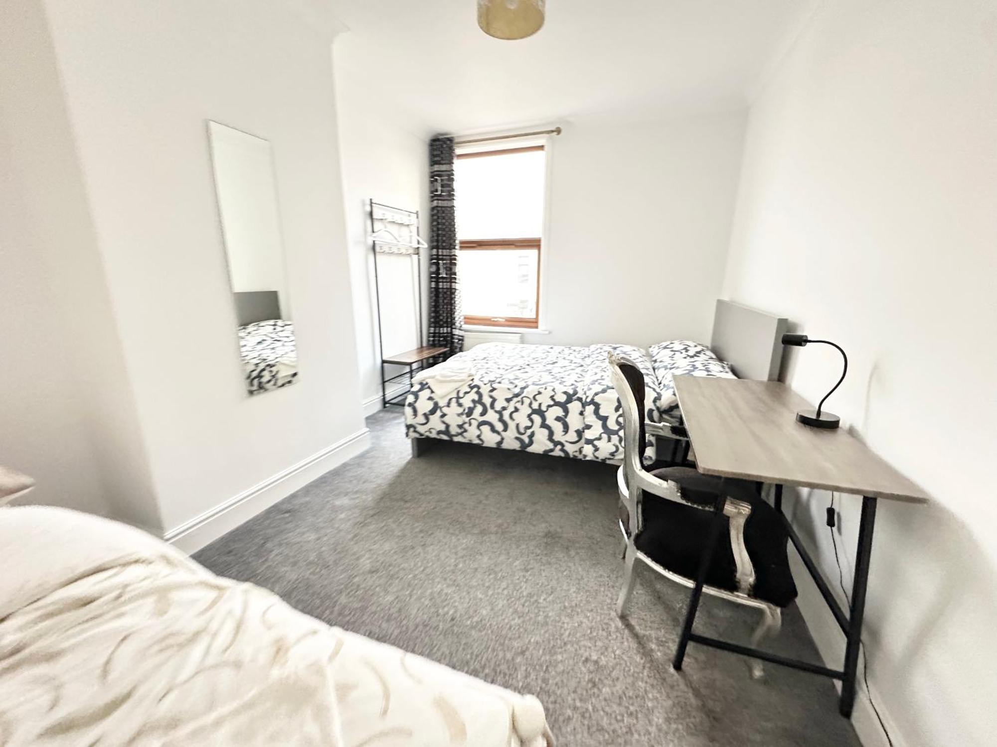 Pearl - Double With Shared Bathroom - Free Parking, Wi-fi, Garden, *
