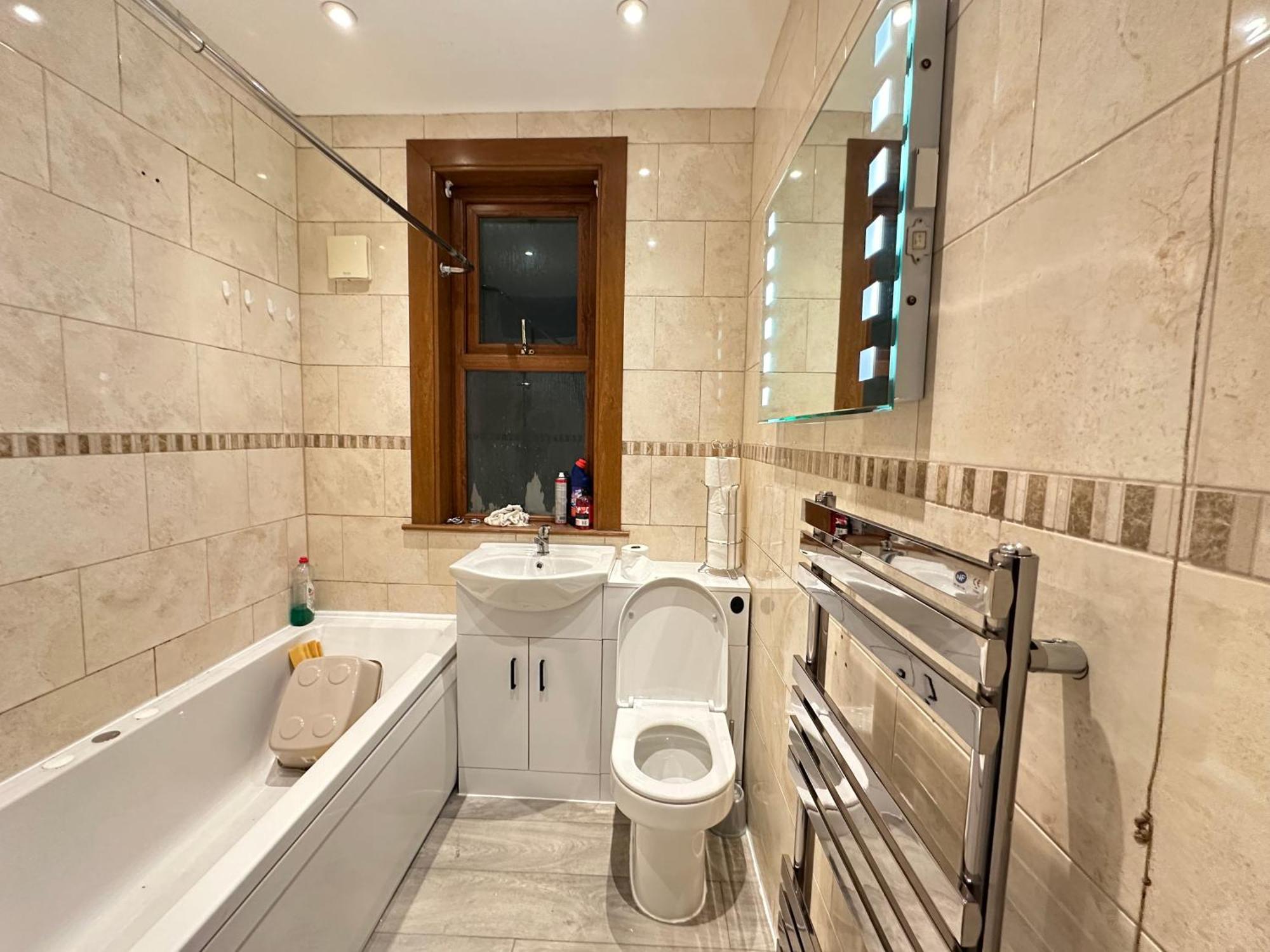 Pearl - Double With Shared Bathroom - Free Parking, Wi-fi, Garden,