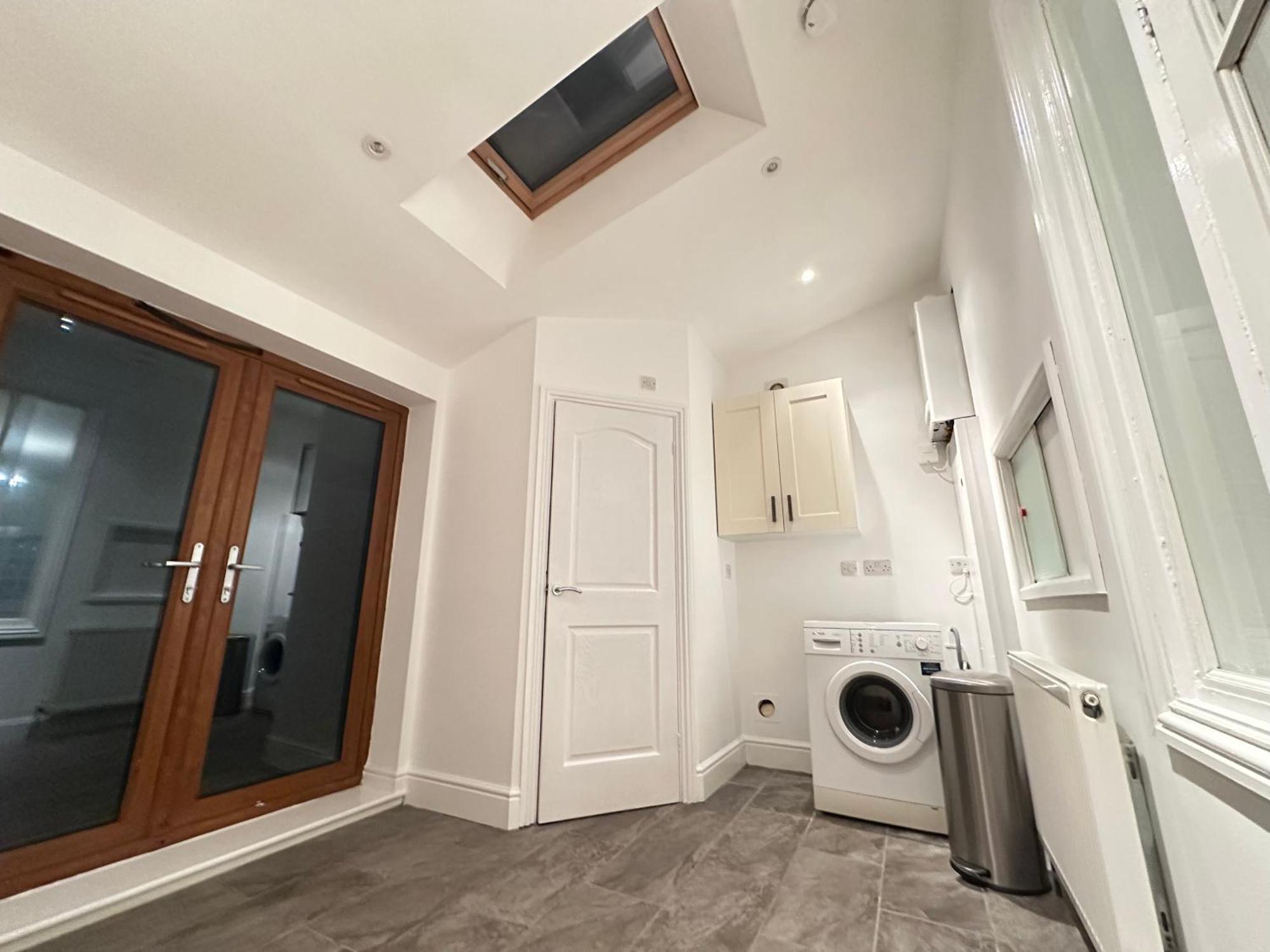 Homestay Pearl - Double With Shared Bathroom - Free Parking, Wi-fi, Garden,