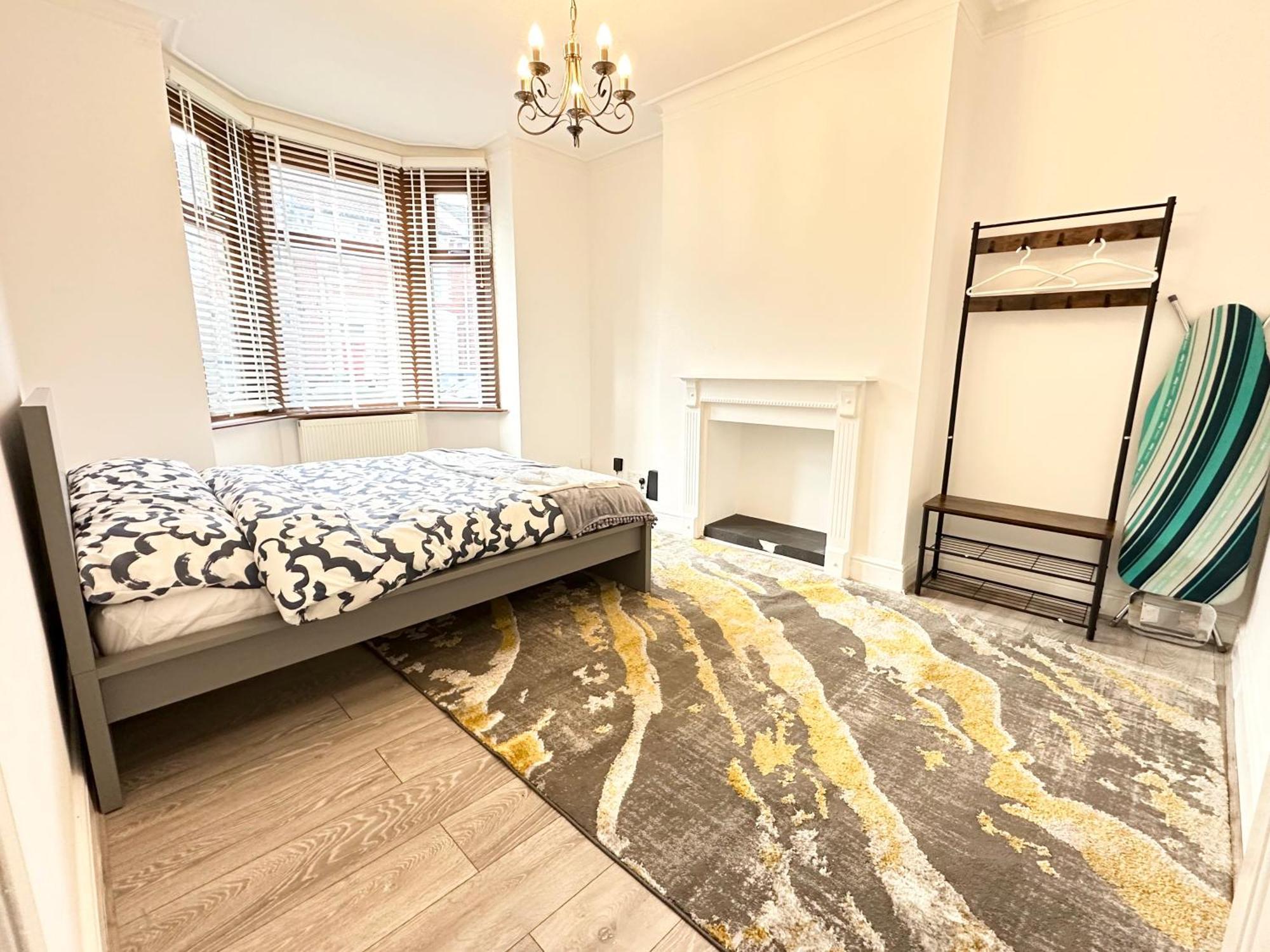 Pearl - Double With Shared Bathroom - Free Parking, Wi-fi, Garden, * Portsmouth
